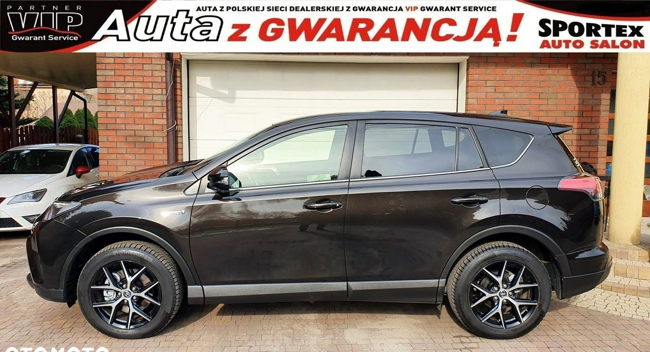 Toyota RAV4 cena 119900 przebieg: 72079, rok produkcji 2018 z Sulejówek małe 781